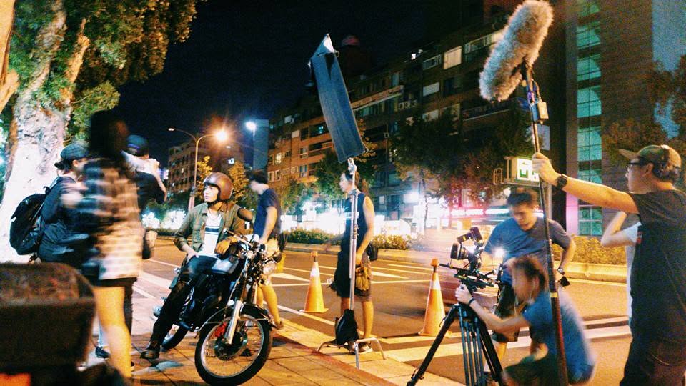《他們在畢業的前一天爆炸2》工作照 01